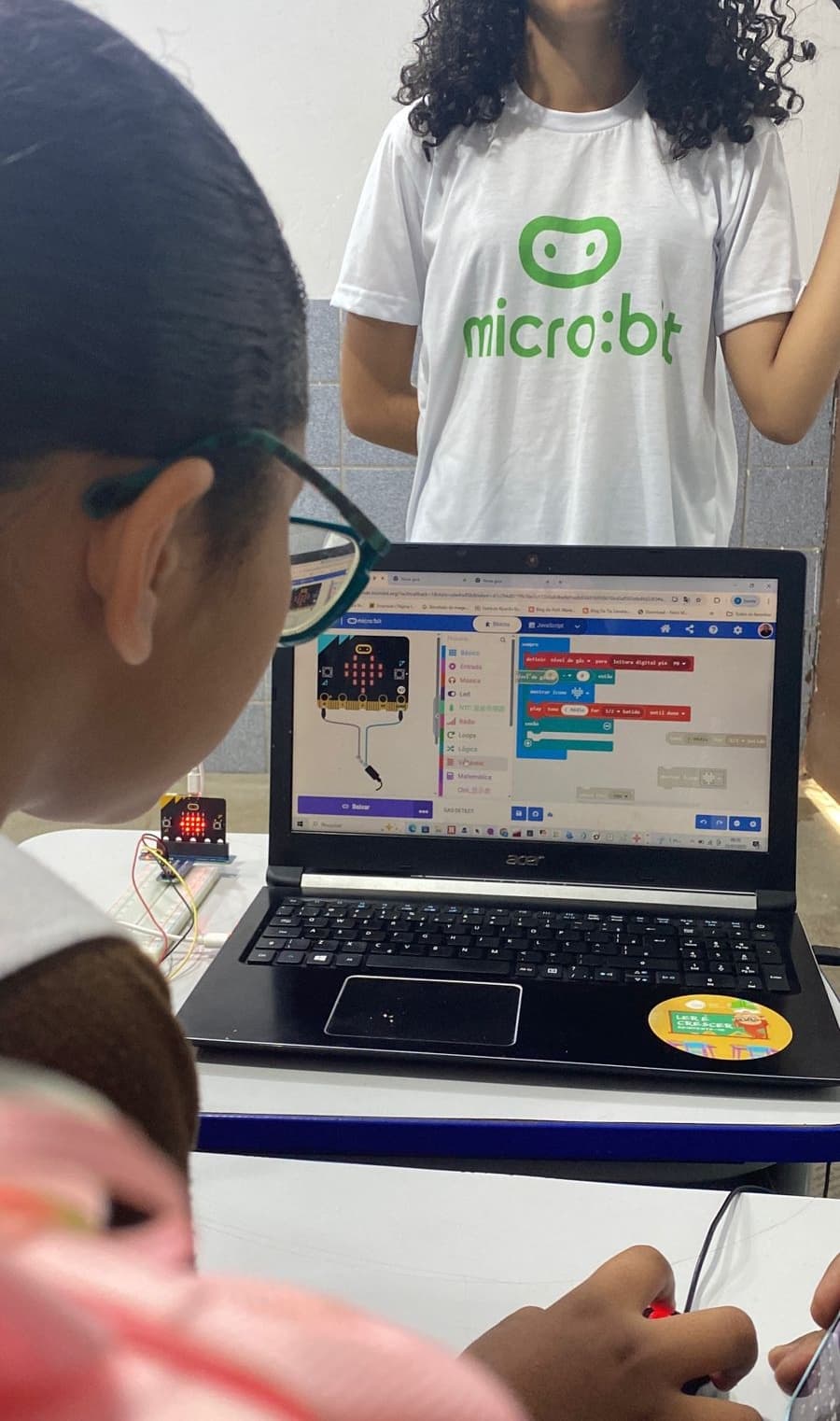 Experiência de educação digital no Clube STEAM